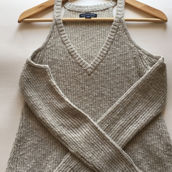 AEO- Grey cold shoulder sweater - Picture 2 of 5